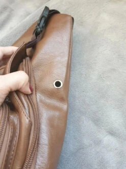 Sac à Poitrine Avec Chargement USB Et Port Pour Écouteurs 17 Sac à Poitrine Avec Chargement USB Et Port Pour Écouteurs -Randonnée Et Camping 20b673fa649c9f98c18780ea3e19df4f