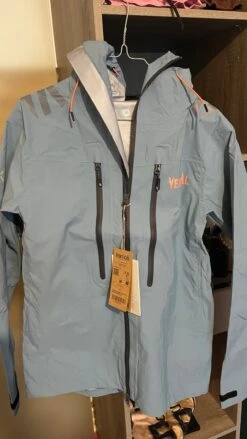 Coupes Vent Vertical Bleu -Randonnée Et Camping 2922D3FD 04F0 4487 86B3 DC71A504BEE4