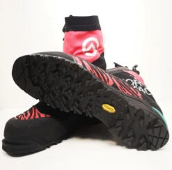 CHAUSSURES ALPI THE NORTH FACE SUMMIT TORRE EGGER TAILLE : 42 -Randonnée Et Camping 59342dd56a73c6b9e5f7a5544f205745