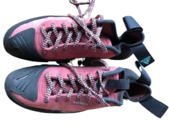 Chaussons D'escalade ADIDAS FIVETEN 38.5 Rouge