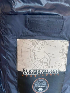 Veste Napapijri Taille L 11 Veste Napapijri Taille L -Randonnée Et Camping 85f68b5dfa090de9eada7c5c8c6772b3