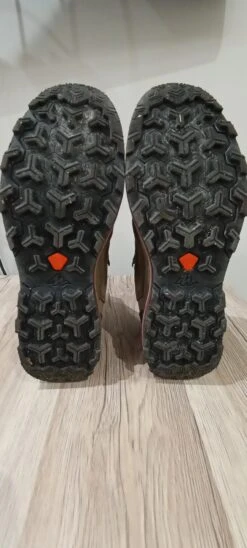 Chaussures De Randonnée Forclaz Cuir MT100 -Randonnée Et Camping IMG 20221205 192915