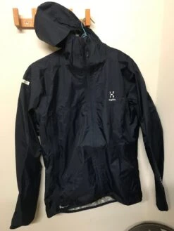 Vestes Hardshell Haglöfs Haglöfs L.I.M GTX Bleu 9 Vestes Hardshell Haglöfs Haglöfs L.I.M GTX Bleu -Randonnée Et Camping IMG 3115