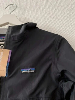 Coupe Vent Patagonia Enfant Noir -Randonnée Et Camping b2e1928a196c9baee32efc19ed4a3ba5