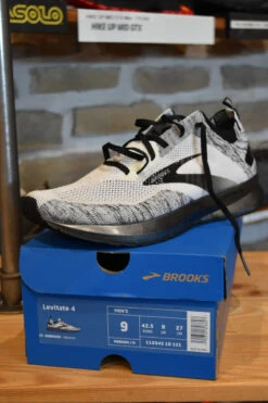 Brooks Levitate 4 Homme
