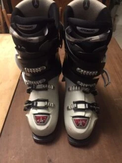 Chaussures De Ski Alpin Atomic Blanc -Randonnée Et Camping ski2 88bb5efd 0518 4833 969e ba647bd1d60c